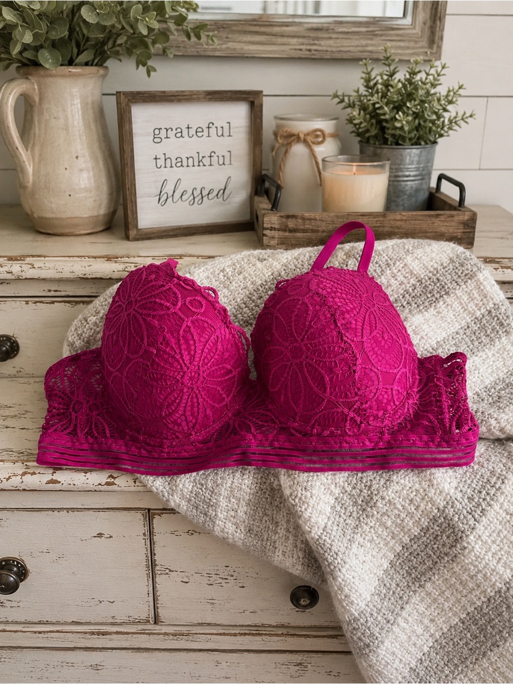Floral Lace Push-Up Bra in Magenta